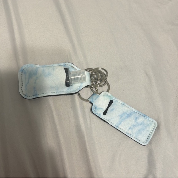 Blue and white tie dye sanitizer keychain - Picture 1 of 1